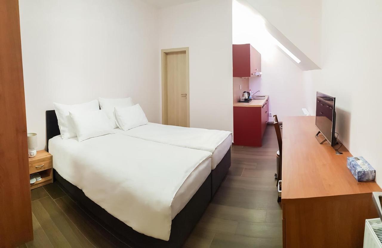Apartment De Luna Прага Экстерьер фото