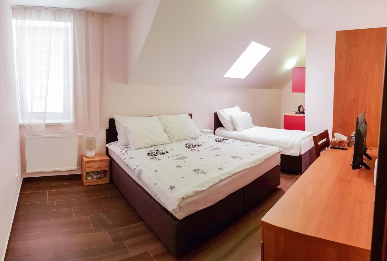 Apartment De Luna Прага Экстерьер фото